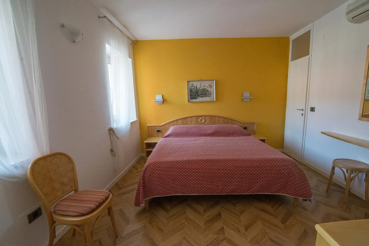 Veli Lošinj Bed&Breakfast Saturn
